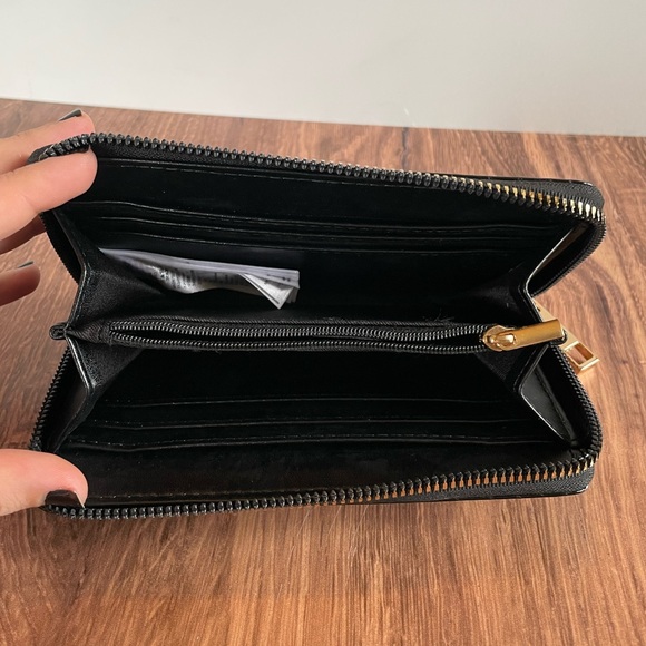 ALDO Black Kedoe Faux Crocodile Zip Wallet with Gold Hardware. - Picture 3 of 4